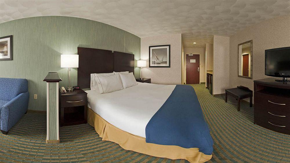 Holiday Inn Express & Suites Smithfield - Providence, An Ihg Hotel מראה חיצוני תמונה
